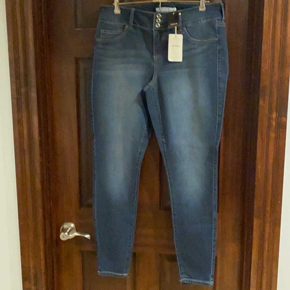 💥NWT💥Torrid Denim Jegging.